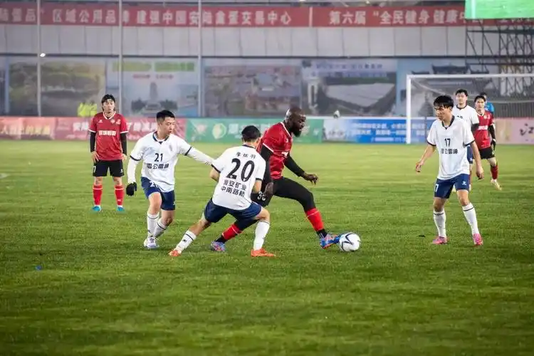 欧冠对决：巴塞罗那 VS 国际米兰